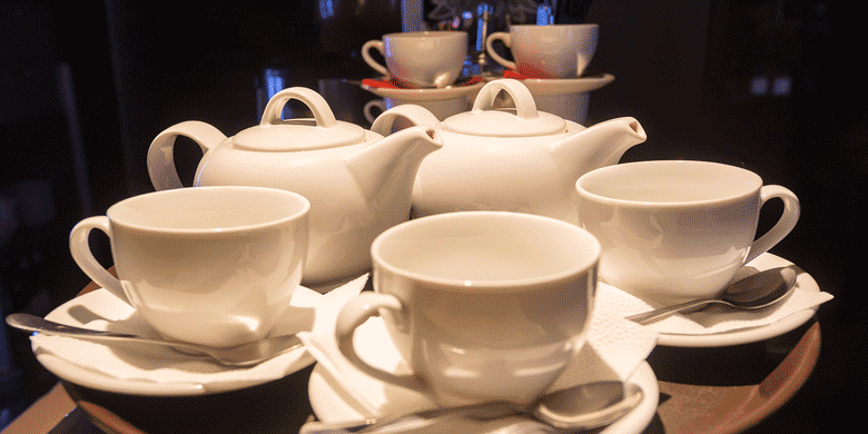 teapots at restaurants
